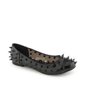 ISO SPIKY FLATS SHIEKH SHOES